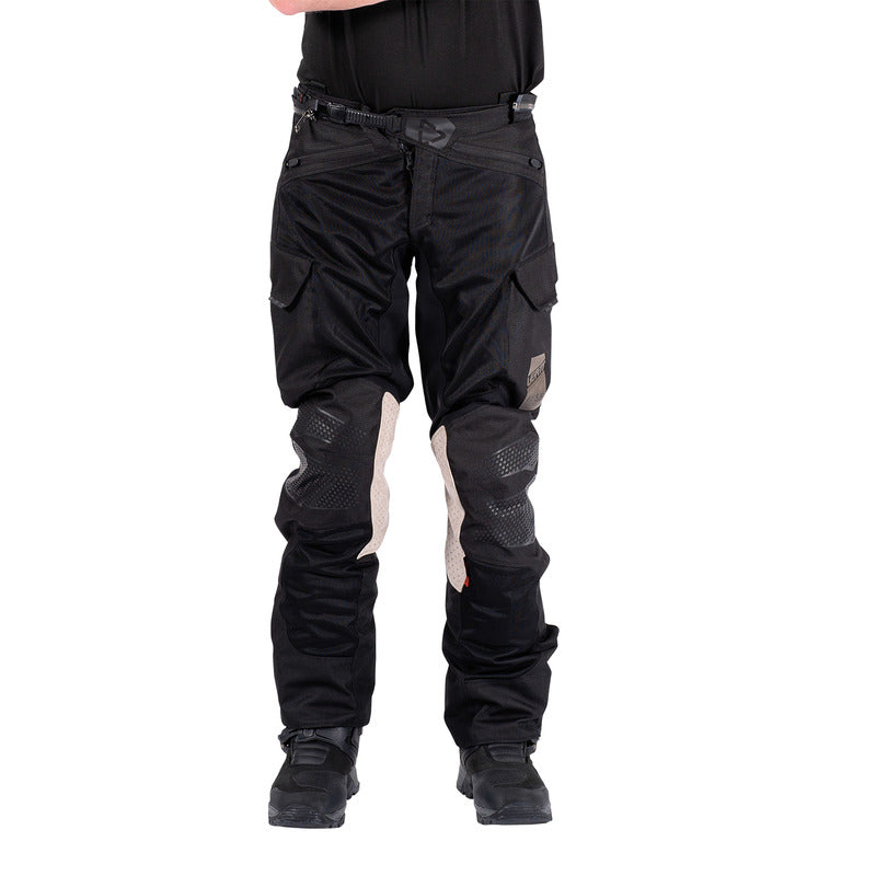 SPODNIE MOTOCYKLOWE TEKSTYLNE LEATT ADV FLOWTOUR 5.5 STEALTH BLACK GREY S